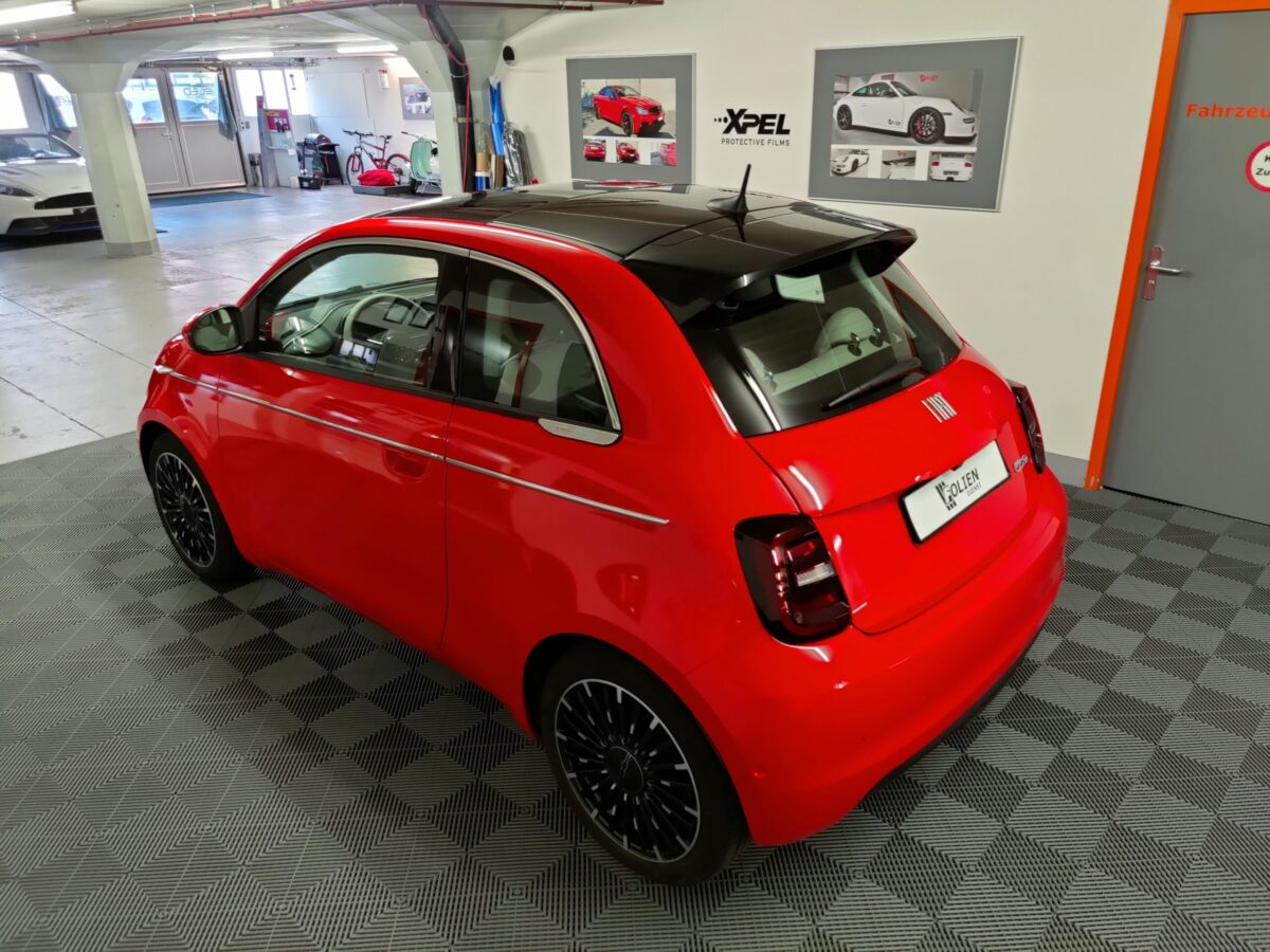 Foliendienst Fahrzeug Folieren Fiat 500e Rot